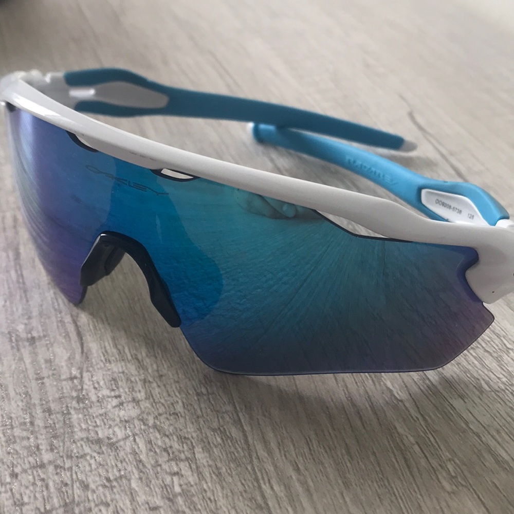 Oakley Radar EV Path sunglasses